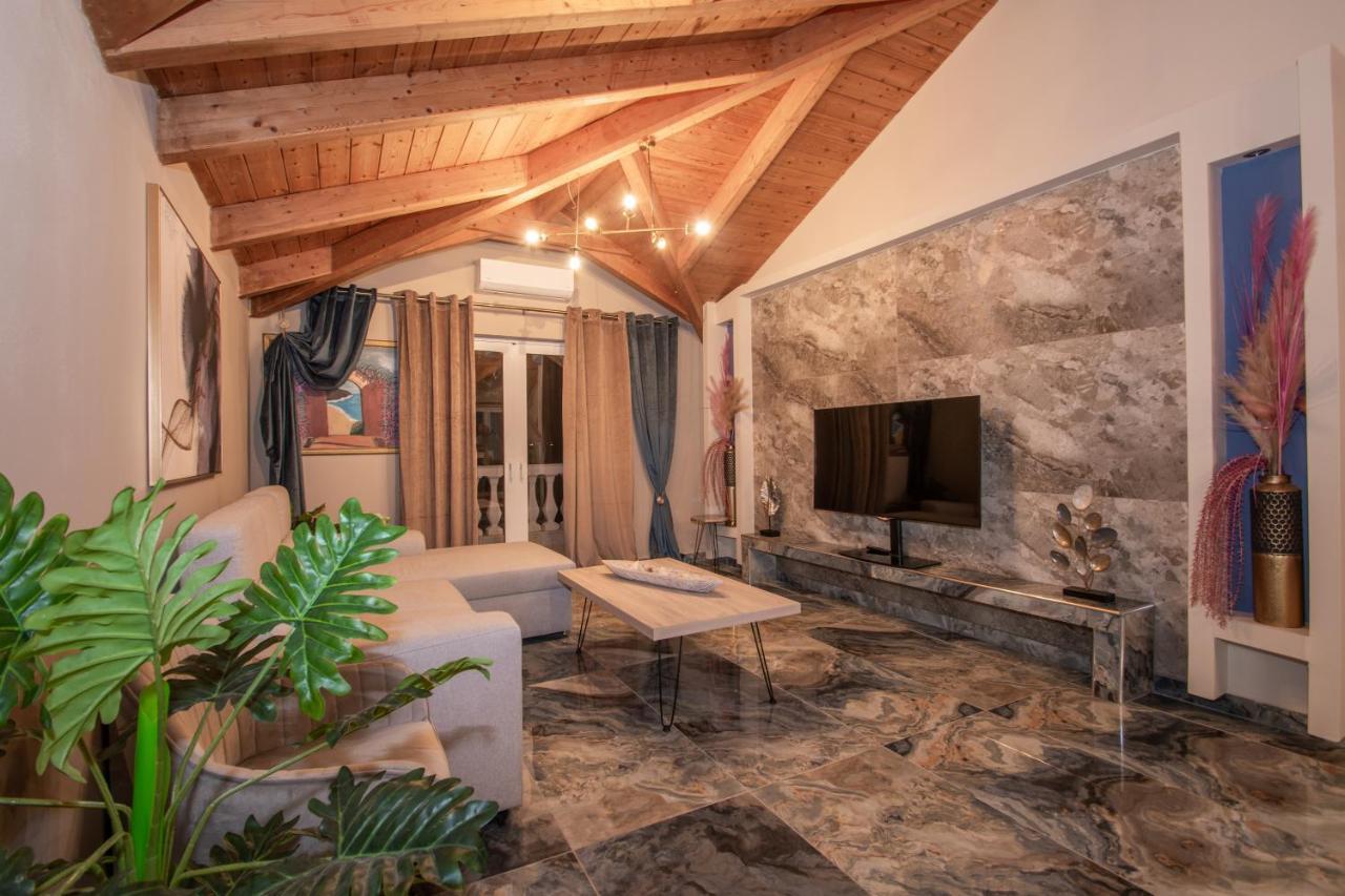 Casa Di Voz Shared Villa Studios By "Elite" Gaitani Exterior foto